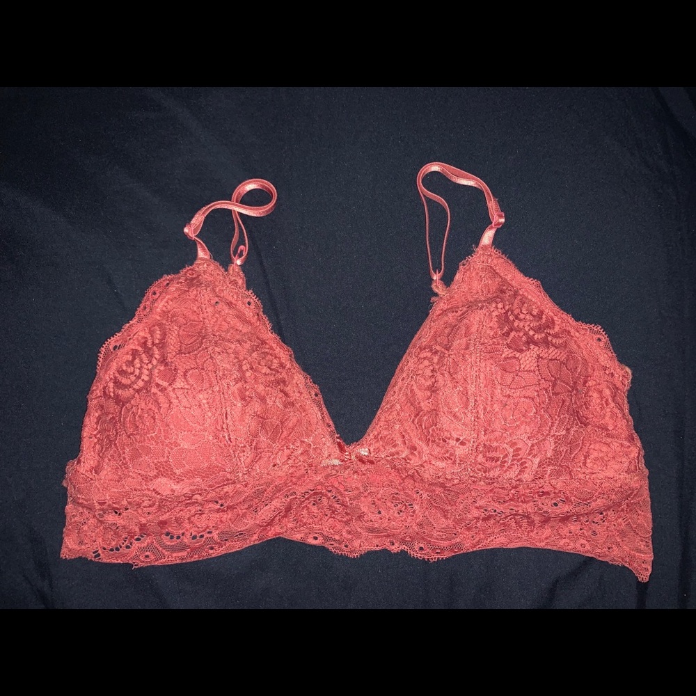 BRALETTE